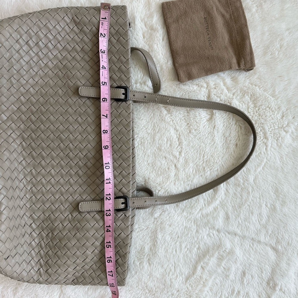 Bottega Veneta Intrecciato Women Tote Bag in Light Grey Authentic - Picture 12 of 16